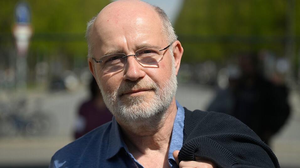 Wissenschaftsjournalist Lesch h&auml;lt nichts von einer R&uuml;ckkehr zur Atomkraft. (Archivbild)