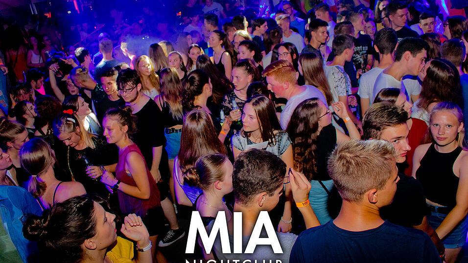 Beste Stimmung auf der Oberstufenparty im Mia Nightclub in Cham. Beste Stimmung auf der Oberstufenparty im Mia Nightclub in Cham.