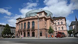 Die Fachzeitschrift «Opernwelt» hat das Staatstheater Mainz zum Opernhaus des Jahres ernannt. (Archivbild) Die Fachzeitschrift «Opernwelt» hat das Staatstheater Mainz zum Opernhaus des Jahres ernannt. (Archivbild)