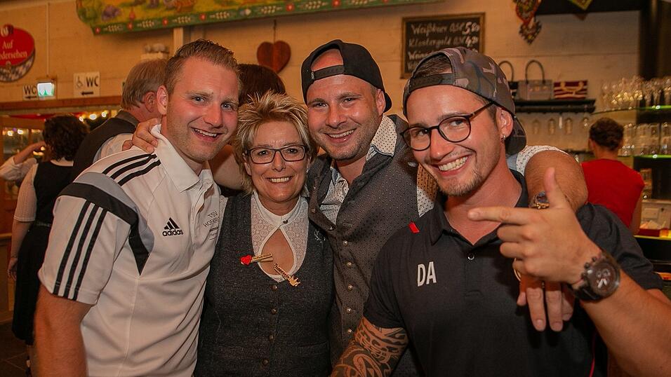 Die Partybilder vom Samstag, 13. August 2022, aus dem Festzelt Greindl.