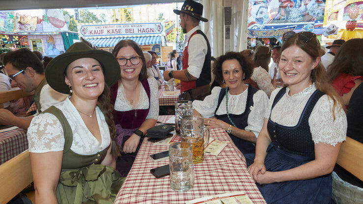 Die Partybilder vom Freitag, 14. August, aus dem Festzelt Lechner. Die Partybilder vom Freitag, 14. August, aus dem Festzelt Lechner.