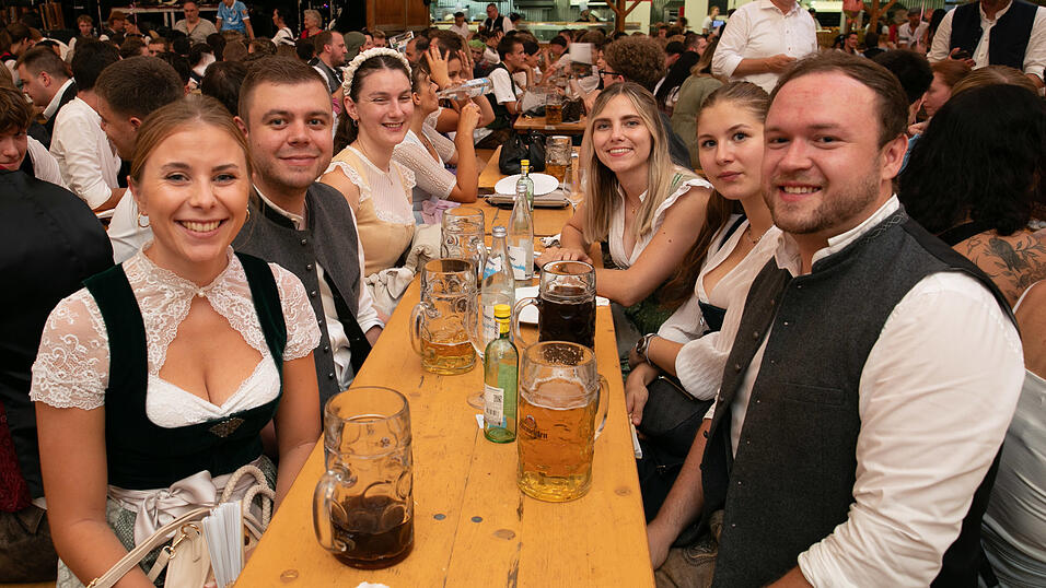 Die Partybilder vom Donnerstag, 14. August, aus dem Festzelt Nothaft. Die Partybilder vom Donnerstag, 14. August, aus dem Festzelt Nothaft.