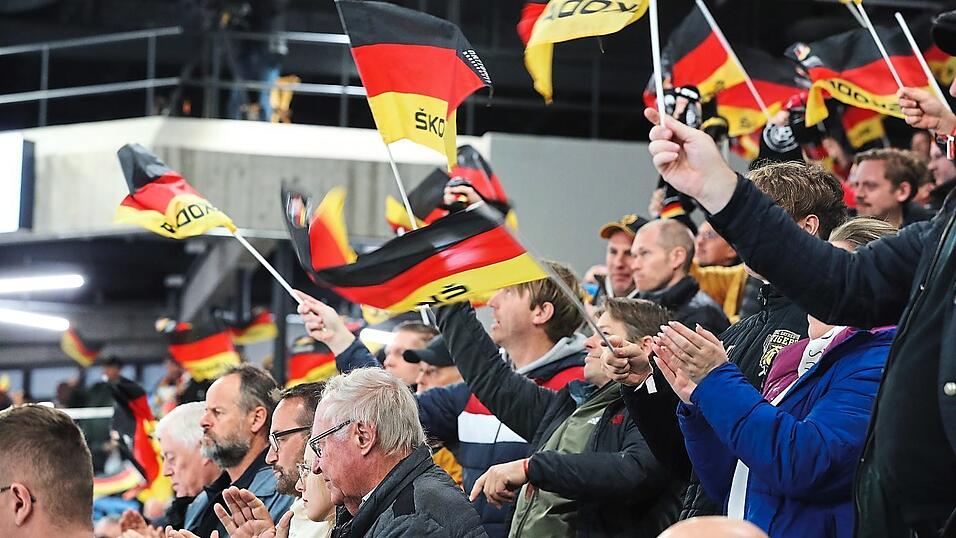 Die tolle Zuschauerresonanz im vergangenen Herbst hat den Deutschen Eishockeybund bewogen, den Cup erneut nach Landshut zu vergeben.