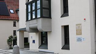 Die Chamer Richter sind künftig die zentrale Anlaufstelle für Abschiebeverfahren in den Landgerichtsbezirken Amberg, Ansbach, Regensburg und den Amtsgerichtsbezirk Neumarkt in der Oberpfalz.