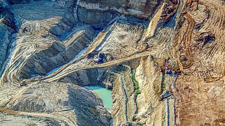So sieht eine Bentonitgrube aus, wie hier in Binsham. Diese Grube ist inzwischen wieder verfüllt. So sieht eine Bentonitgrube aus, wie hier in Binsham. Diese Grube ist inzwischen wieder verfüllt.
