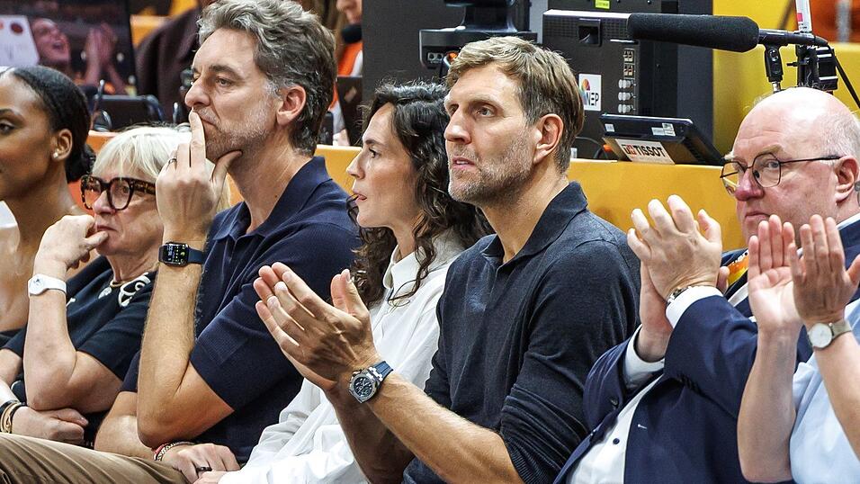In Reihe eins: Dirk Nowitzki war erneut in der Arena. In Reihe eins: Dirk Nowitzki war erneut in der Arena.