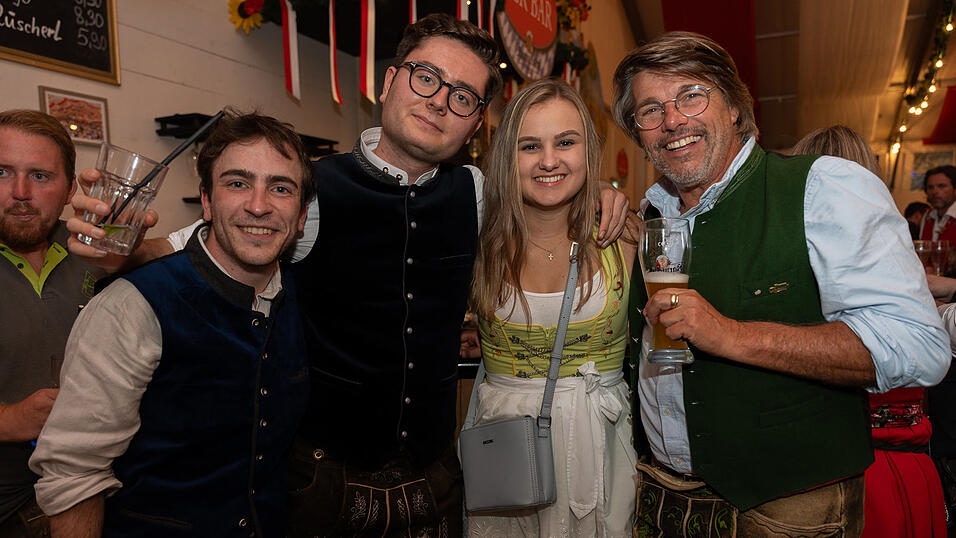 Die Partybilder vom Freitag, 11. August 2023, aus dem Festzelt Greindl. Die Partybilder vom Freitag, 11. August 2023, aus dem Festzelt Greindl.