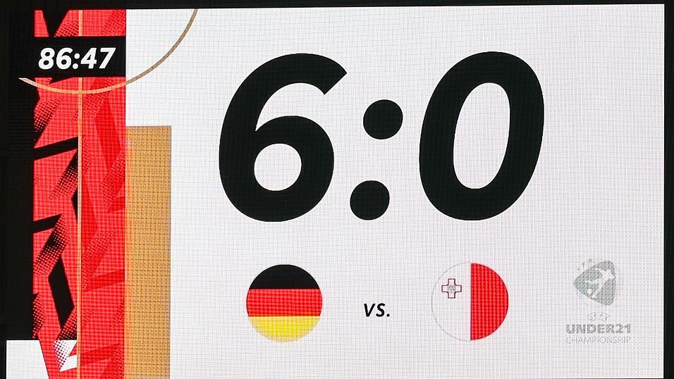 Die deutsche U21 feiert einen klaren Sieg gegen Malta. Die deutsche U21 feiert einen klaren Sieg gegen Malta.