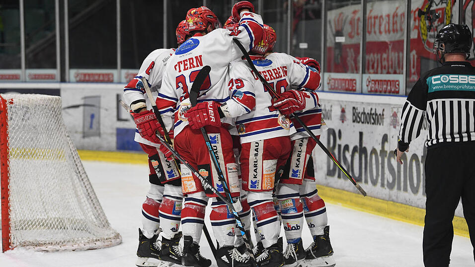 Der Deggendorfer SC hat das ostbayerische Derby bei den Eisbären Regensburg gewonnen. Der Deggendorfer SC hat das ostbayerische Derby bei den Eisbären Regensburg gewonnen.