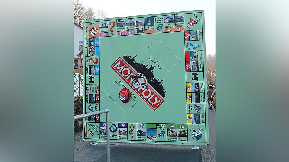 Ein passendes Bild zum Dingolfinger Reichtum aus dem Teisbacher Faschingsumzug 2015: 'Gehen Sie über Los und ziehen Sie Millionenbeträge an Gewerbesteuereinnahmen ein'. Ein passendes Bild zum Dingolfinger Reichtum aus dem Teisbacher Faschingsumzug 2015: 'Gehen Sie über Los und ziehen Sie Millionenbeträge an Gewerbesteuereinnahmen ein'.