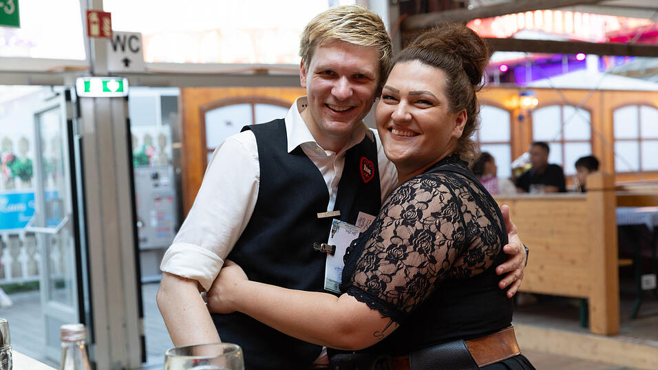 Die Partybilder vom Dienstag, 11. August, aus dem Festzelt Reisinger. Die Partybilder vom Dienstag, 11. August, aus dem Festzelt Reisinger.