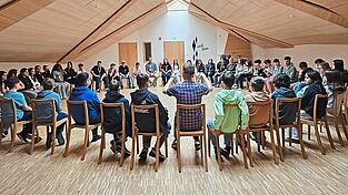 Die Siebtkl&auml;ssler erleben bewegte Woche in der Volksmusikakademie Freyung.