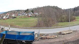 Die Landschaft nord&ouml;stlich von Auerbach w&auml;re nach Umsetzung der Planung nicht wiederzuerkennen, meint der Bund Naturschutz. Der Mapferdinger Bach m&uuml;sste verlegt werden, zwischen Kaltenbrunn und Auerbach w&uuml;rde sich ein Gewirr von Stra&szlig;en, Wegen und einem Kreisel auf unterschiedlichen H&ouml;henlagen ziehen.