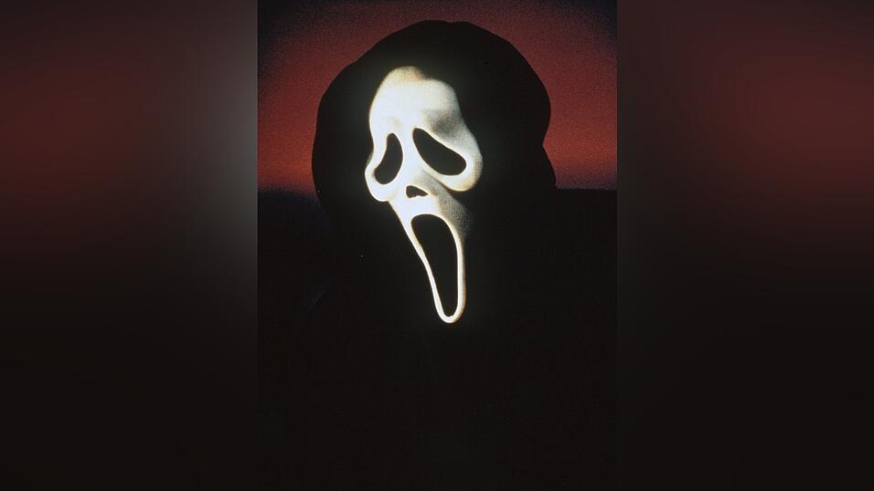 Das Grauen beginnt mit einem Telefonanruf - wer abnimmt, bekommt es in der Horrorreihe 'Scream' mit Killer Ghostface zu tun. (Foto: dpa/Film Kinowelt)