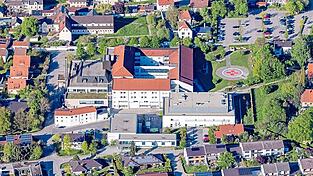 Das Krankenhaus Vilsbiburg soll zur Fachklinik für Endoprothetik umgebaut werden. Das Krankenhaus Vilsbiburg soll zur Fachklinik für Endoprothetik umgebaut werden.