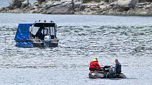 Die Polizei will bei der Vermissten-Suche auf dem Eibsee eine Fachfirma hinzuziehen. (Archivbild)