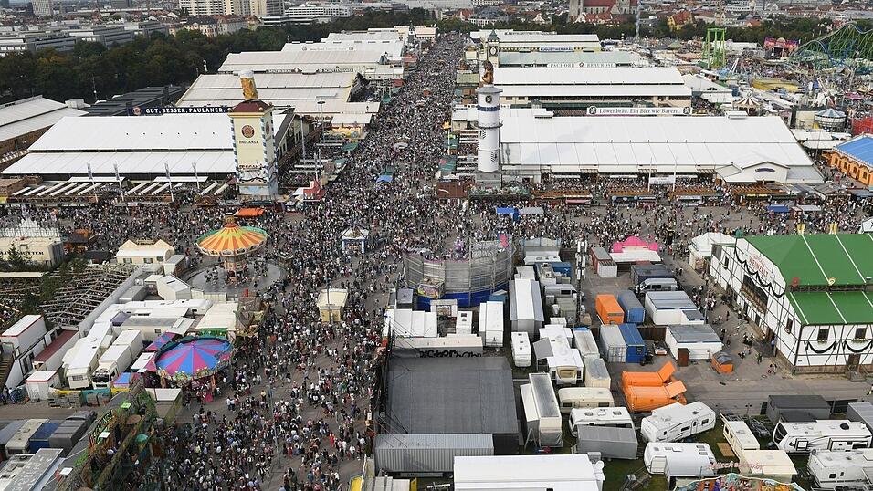 Die Bewebung um die Wiesn-Zelte l&auml;uft. (Archivbild)