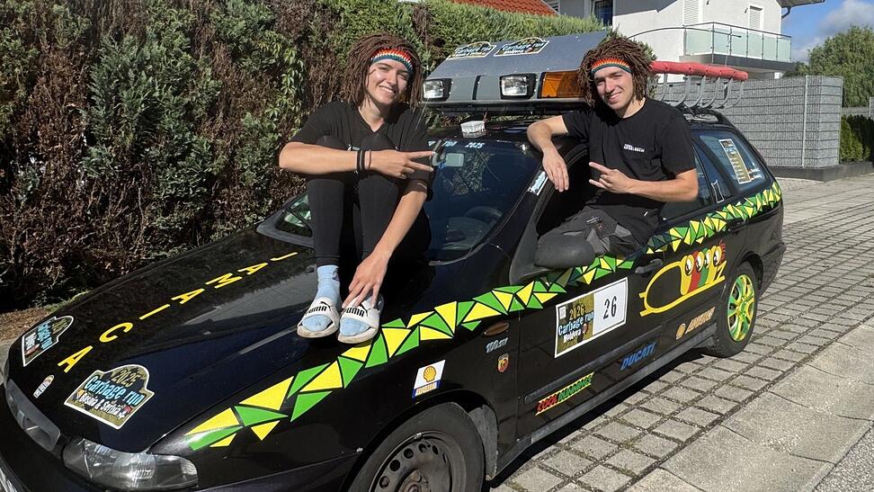 Carina und Jonas Damb&ouml;ck mussten vor dem Start noch die Spur einstellen.
