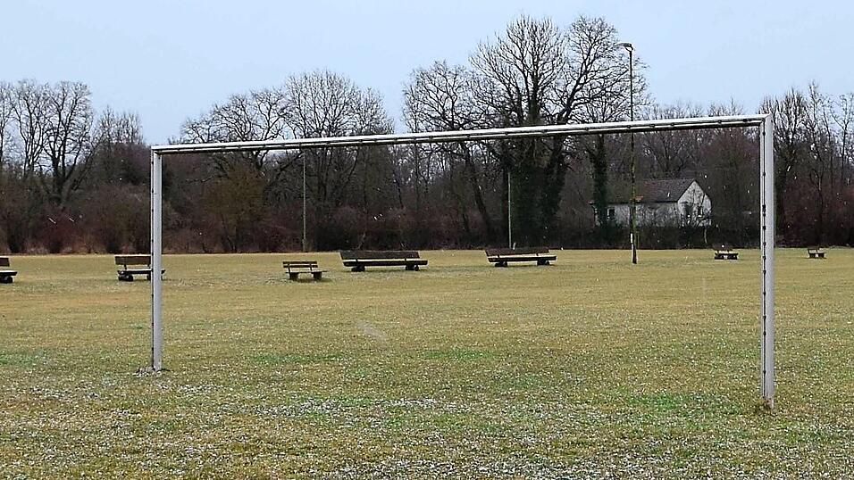 Problemfall 'offene' Plätze: Auf Vereine wie den SV Hörgertshausen und den FC Wang (unser Bild) kommen bei der Kontrolle der Zuschauer bezüglich der 2G-plus-Regelung große Probleme zu. Problemfall 'offene' Plätze: Auf Vereine wie den SV Hörgertshausen und den FC Wang (unser Bild) kommen bei der Kontrolle der Zuschauer bezüglich der 2G-plus-Regelung große Probleme zu.