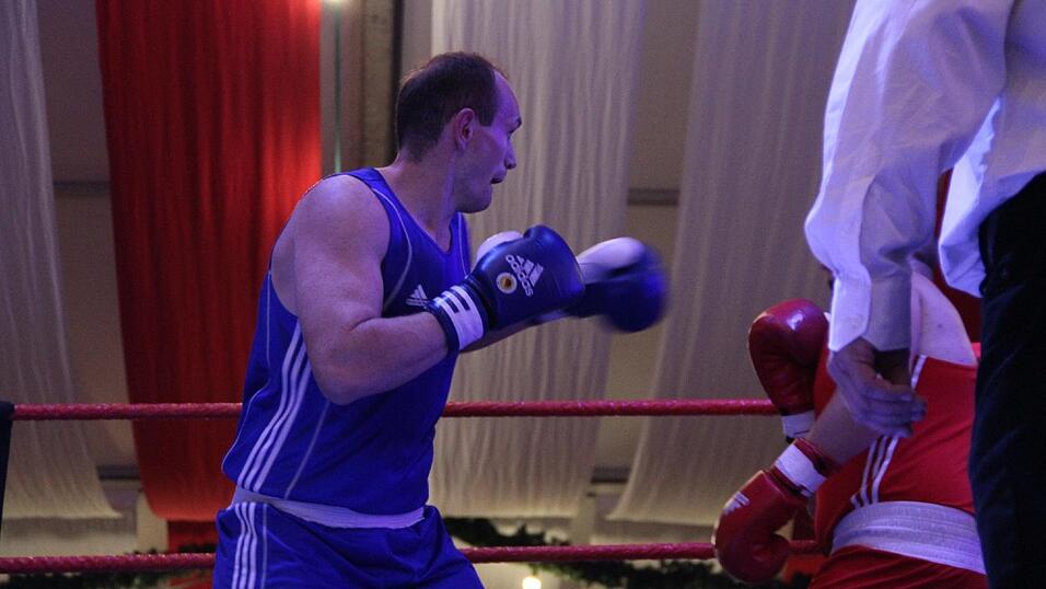 Im Lechner-Festzelt hie&szlig; es am Sonntag wieder 'Let&acute;s get ready to rumble'.