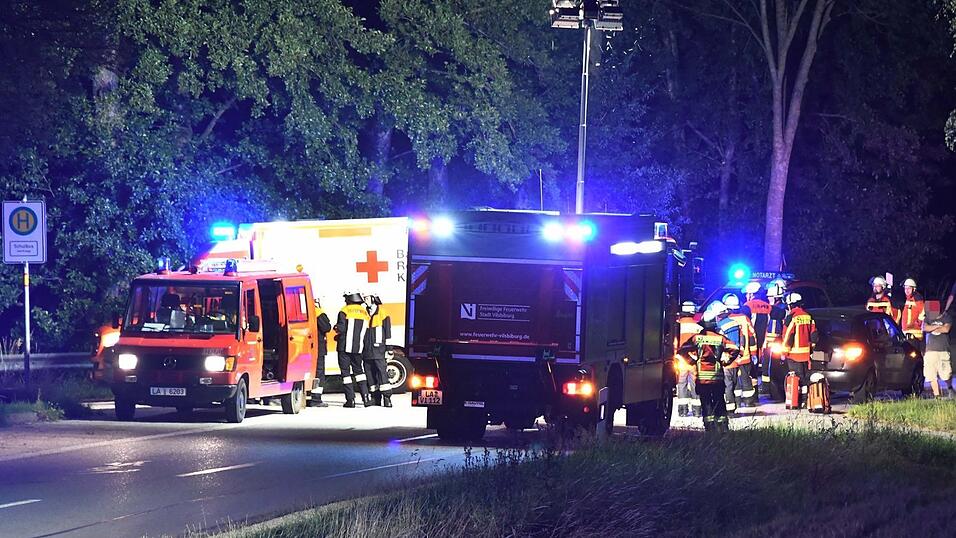 Ein 17-Jähriger ist am Montagabend bei Schalkham mit seinem Motorrad gestürzt.