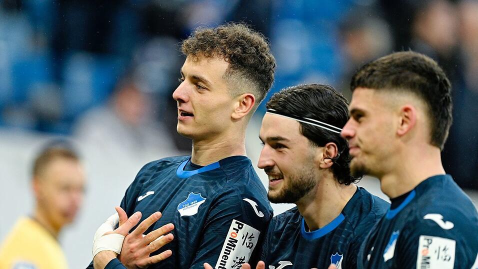 Torsch&uuml;tze Fisnik Asllani (l.): Hoffenheim wirbelt und feiert.