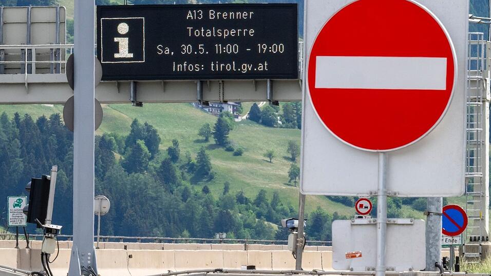 Die Sperre des Brenner-Korridors sorgt nicht für das befürchtete Verkehrschaos Die Sperre des Brenner-Korridors sorgt nicht für das befürchtete Verkehrschaos