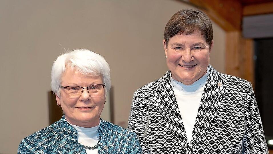 Renate Zitzelsberger (l.) und Christel Engelhard.