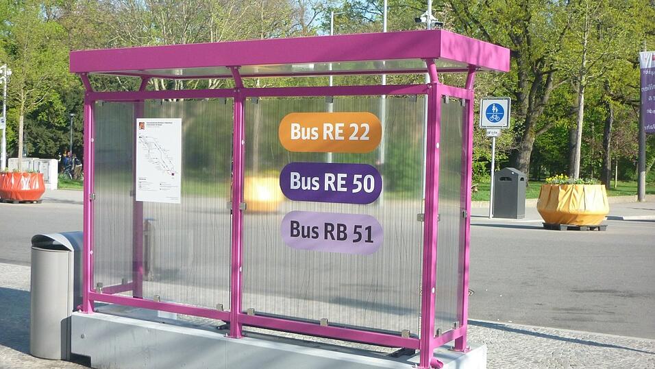 Zehn Minuten Umsteigezeit? Da wartet man vermutlich wohl &ouml;fter auf den n&auml;chsten Bus...