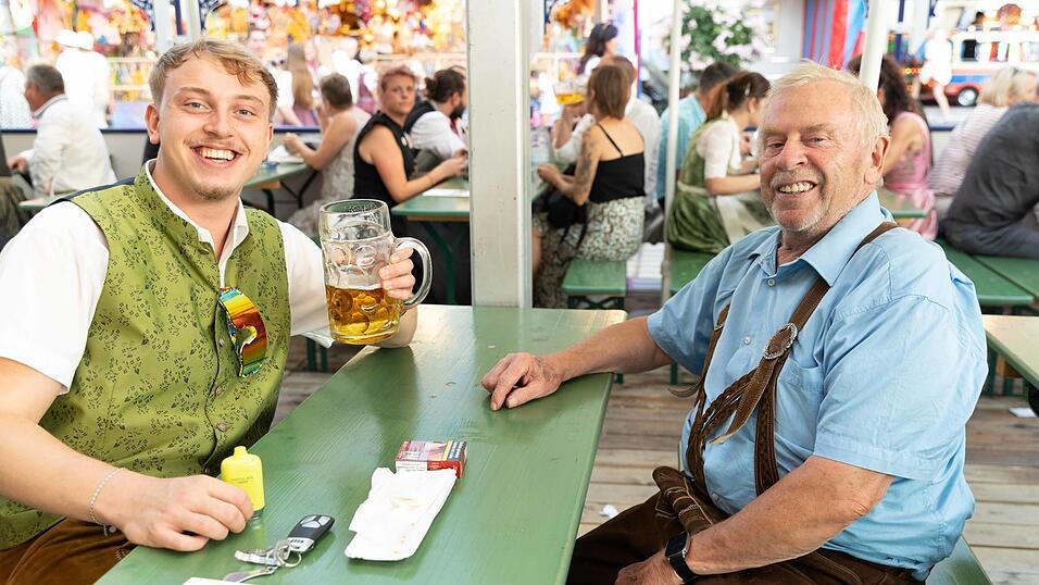 Die Partybilder vom Montag, 10. August, aus dem Festzelt Reisinger. Die Partybilder vom Montag, 10. August, aus dem Festzelt Reisinger.