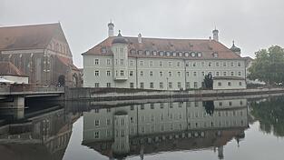 Das Heilig-Geist-Spital wird in sieben Abschnitten saniert: Los geht es mit dem sogenannten Längsbau an der Ländgasse, dann folgen der Ländflügel, der Altstadtflügel, der Isarflügel und der Gartenflügel. Das Heilig-Geist-Spital wird in sieben Abschnitten saniert: Los geht es mit dem sogenannten Längsbau an der Ländgasse, dann folgen der Ländflügel, der Altstadtflügel, der Isarflügel und der Gartenflügel.