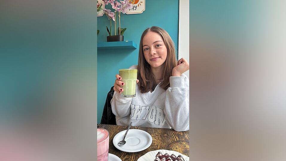 Hei&szlig; oder kalt genie&szlig;en: das Matcha-Angebot in Kathis Kuchenbar