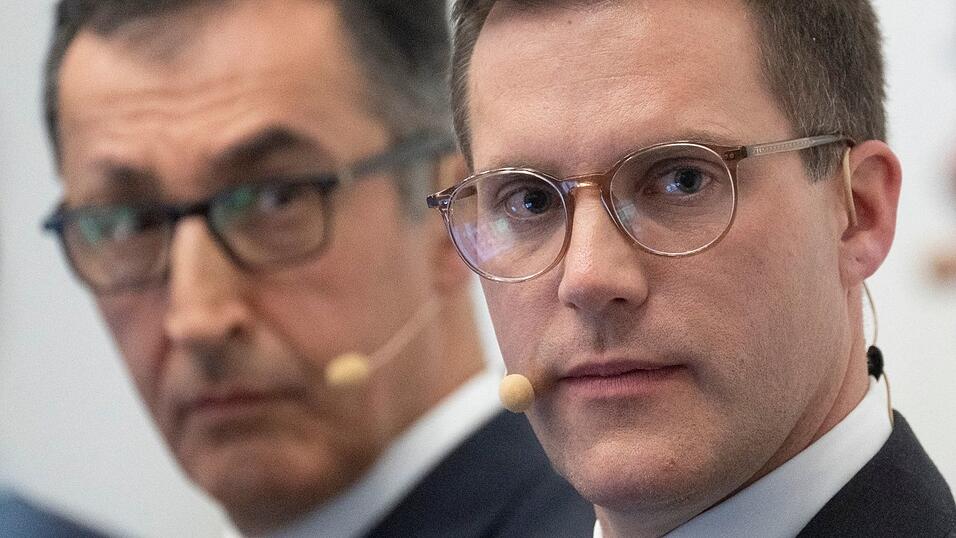 &Ouml;zdemir ist Hagel in den Umfragen auf den Fersen.