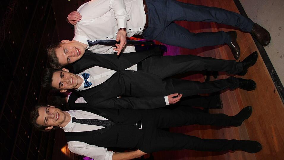 Die Bilder vom Abschlussball der Tanzschule Seidel in der Fraunhofer-Halle am 28. November. Die Bilder vom Abschlussball der Tanzschule Seidel in der Fraunhofer-Halle am 28. November.