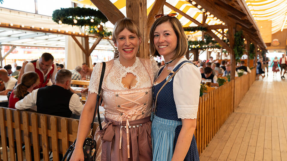 Die Partybilder vom Montag, 12. August 2024, aus dem Festzelt Nothaft. Die Partybilder vom Montag, 12. August 2024, aus dem Festzelt Nothaft.