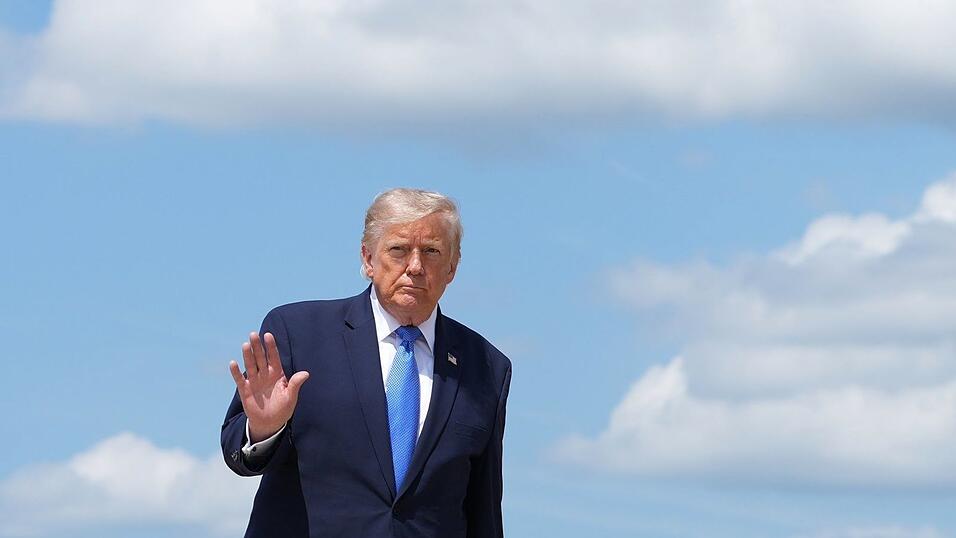 US-Pr&auml;sident Donald Trump vor dem Abflug in Richtung Westk&uuml;ste.