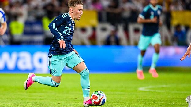 Nach seinem Kurz-Comeback f&uuml;r den FC Bayern will Lennart Karl schnellstm&ouml;glich auch wieder im Nationaltrikot auflaufen. (Archivbild)