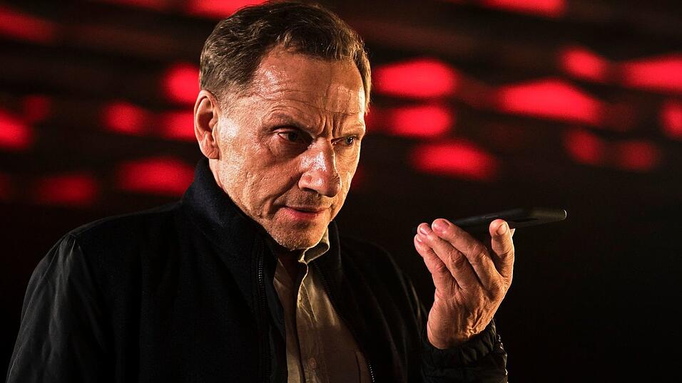 Kriminalhauptkommissar Thorsten Lannert (Richy Müller) hat einen Verdacht. Kriminalhauptkommissar Thorsten Lannert (Richy Müller) hat einen Verdacht.