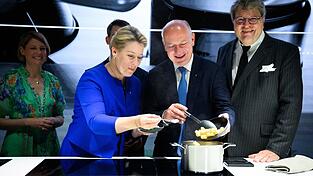 Lassen nichts anbrennen: Berlins Wirtschaftssenatorin Franziska Giffey der Regierende Bürgermeister Kai Wegner.