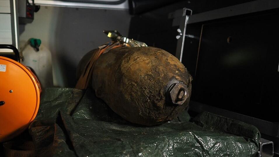 Gut eine Stunde dauerte die Entsch&auml;rfung der Fliegerbombe in Straubing.