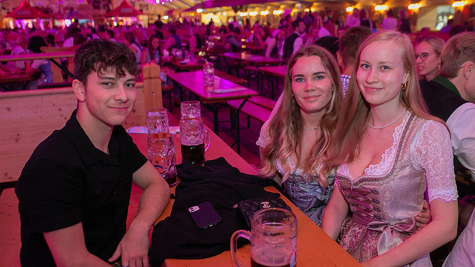 Die Partybilder von Sonntag, 21. August 2022, aus dem Festzelt Reisinger.