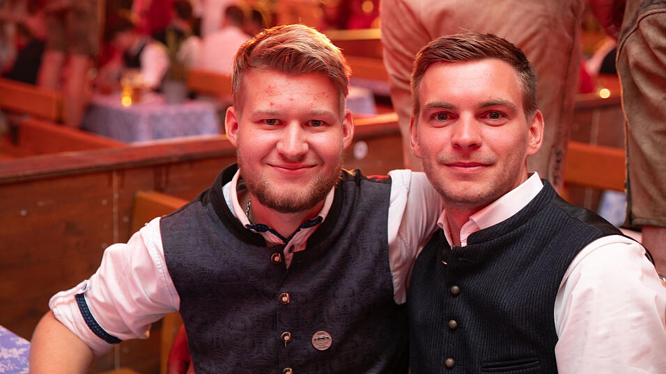 Die Partybilder vom Sonntag, 17. August, aus dem Festzelt Wenisch. Die Partybilder vom Sonntag, 17. August, aus dem Festzelt Wenisch.