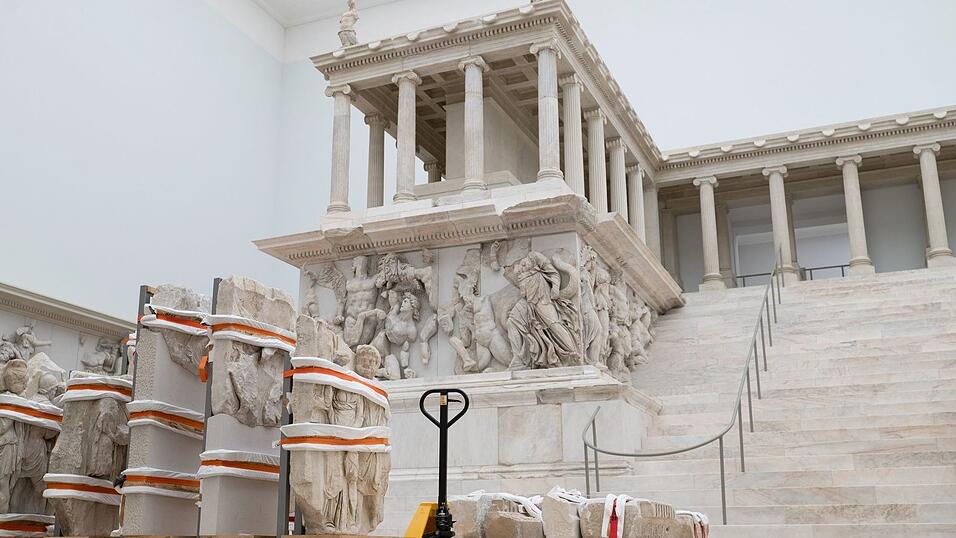 Derzeit f&uuml;r Besucher geschlossen: der ber&uuml;hmte Pergamonaltar. (Archivbild)