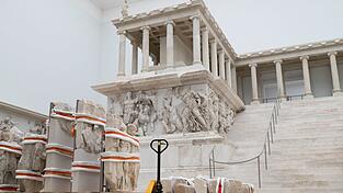 Derzeit f&uuml;r Besucher geschlossen: der ber&uuml;hmte Pergamonaltar. (Archivbild)