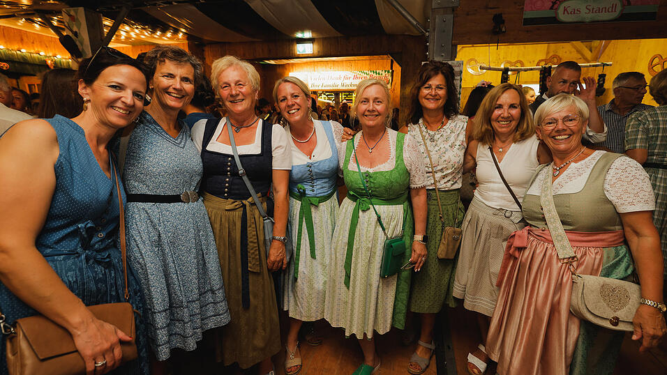 Die Partybilder vom Dienstag, 13. August 2024, aus dem Festzelt Weckmann. Die Partybilder vom Dienstag, 13. August 2024, aus dem Festzelt Weckmann.