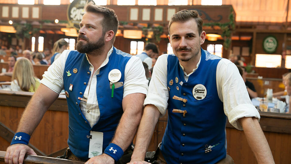 Die Partybilder vom Montag, 18. August, aus dem Festzelt Wenisch. Die Partybilder vom Montag, 18. August, aus dem Festzelt Wenisch.