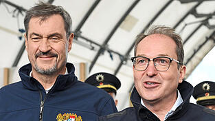 Markus Söder (l.) und sein Berlin-Statthalter Alexander Dobrindt präsentieren sich gerne als die „Law-and-Order-Männer“ der CSU. Markus Söder (l.) und sein Berlin-Statthalter Alexander Dobrindt präsentieren sich gerne als die „Law-and-Order-Männer“ der CSU.