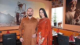 Azizbek Jalilov und seine Frau Jasmin haben das Restaurant Indian Village in der Bahnhofstra&szlig;e er&ouml;ffnet.