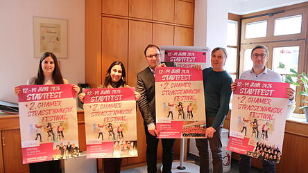 &bdquo;Musik geh&ouml;rt zur Tradition der Stadt&ldquo;, betont B&uuml;rgermeister Martin Stoiber bei der Vorstellung des Programms f&uuml;r das Stadtfest und das Stra&szlig;enmusikfestival im Juni.