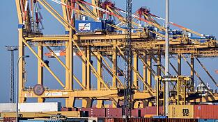 Der Krieg im Iran d&auml;mpft die Stimmung in der deutschen Wirtschaft (Symbolbild)